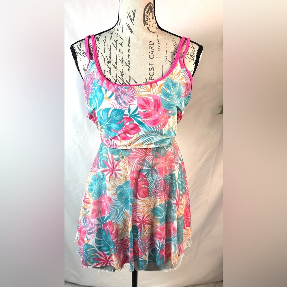 Pink and Blue Floral Swim tankini  with Fit-and-Flare Design ☀️🌴 - Picture 2 of 12